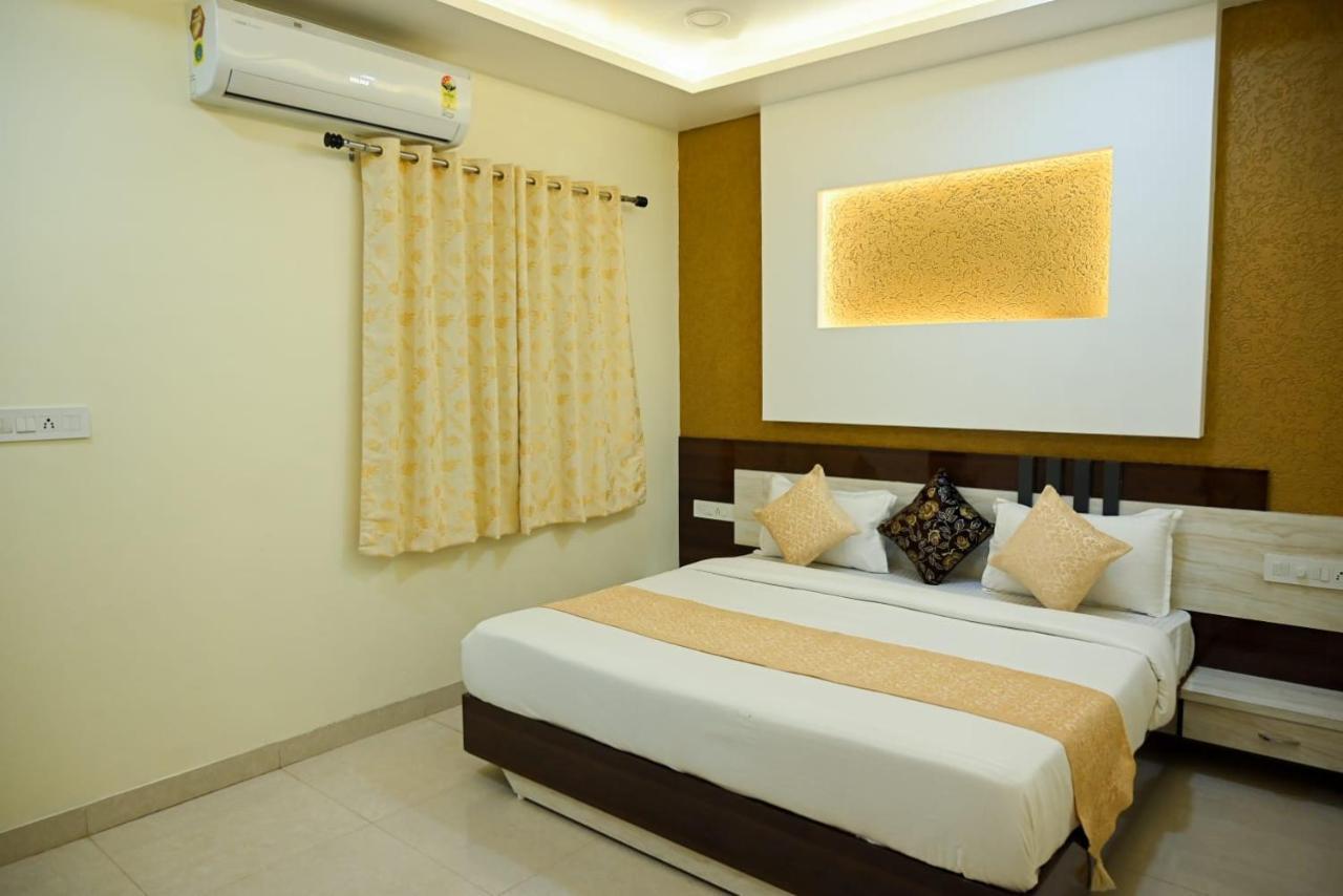 Hotel Golden Bliss Bhopal Buitenkant foto