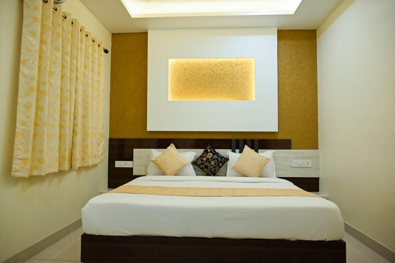 Hotel Golden Bliss Bhopal Buitenkant foto