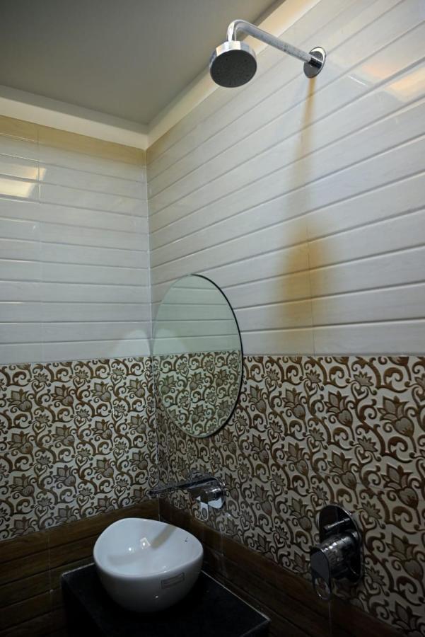 Hotel Golden Bliss Bhopal Buitenkant foto