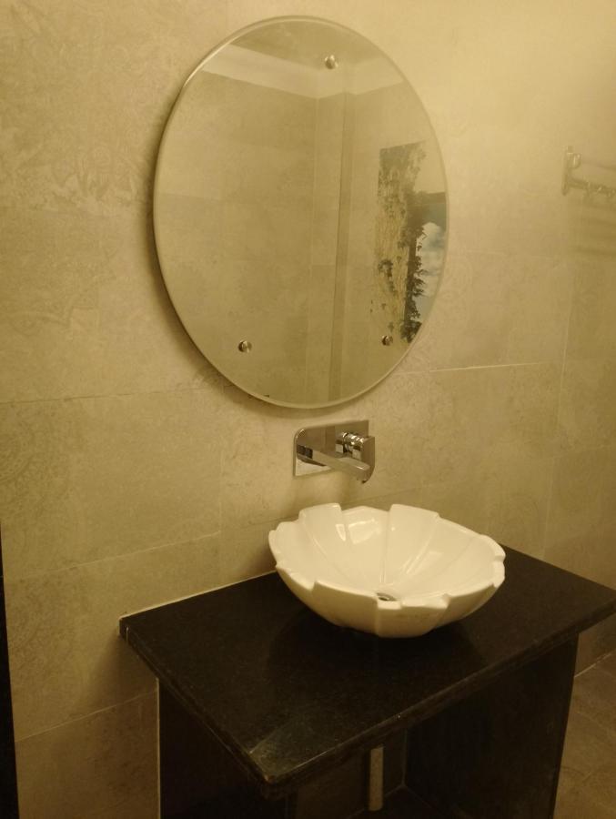 Hotel Golden Bliss Bhopal Buitenkant foto