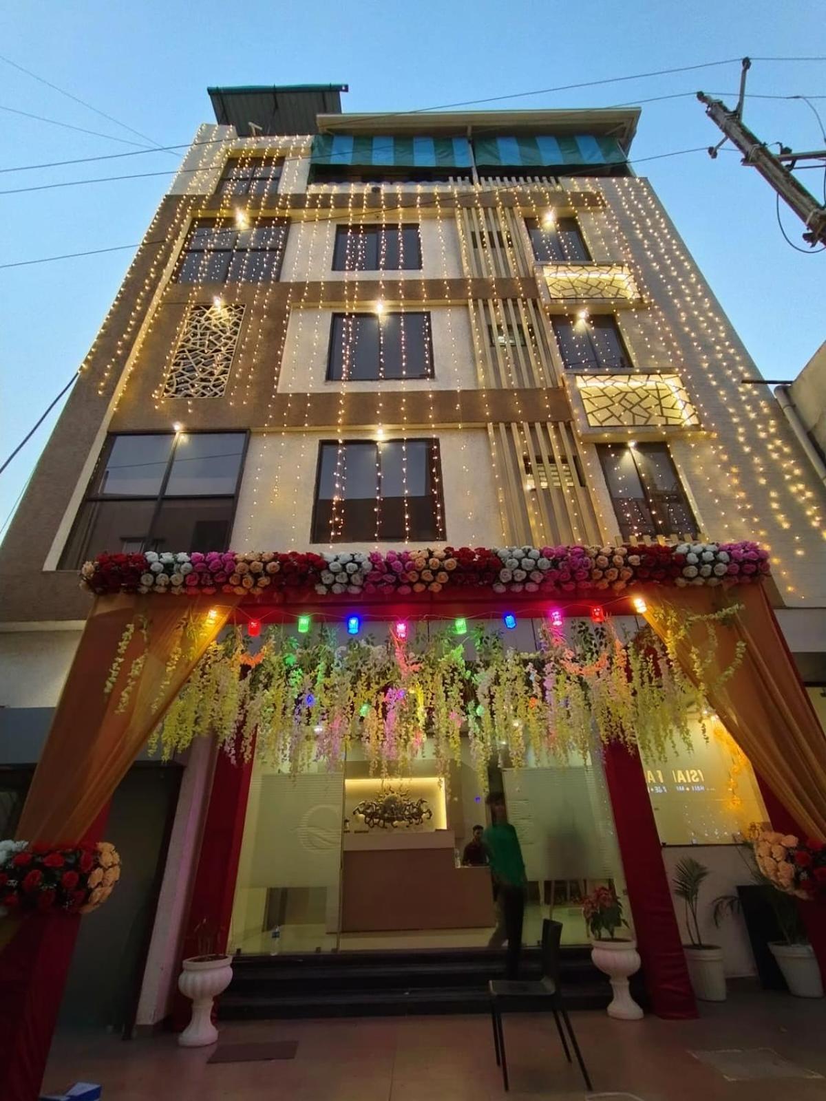 Hotel Golden Bliss Bhopal Buitenkant foto