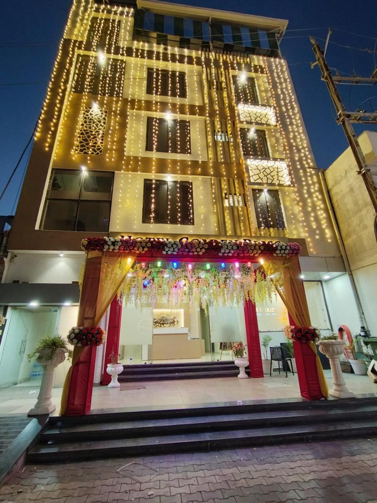 Hotel Golden Bliss Bhopal Buitenkant foto